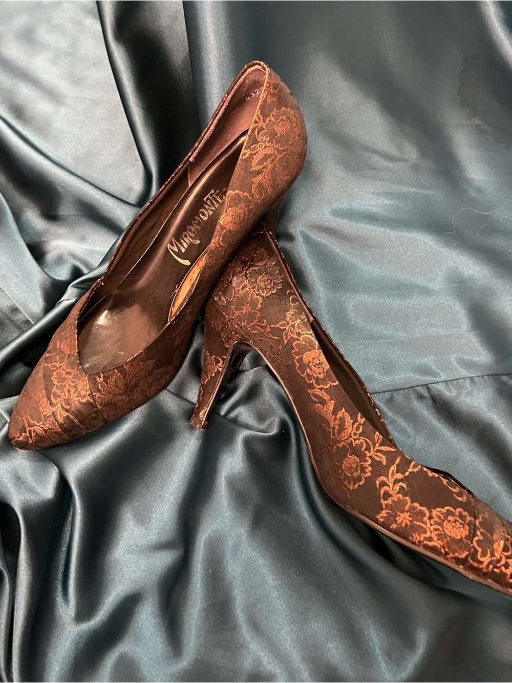 Floral Lace Pointed-Toe Brown Heels - Picture 2 of 5